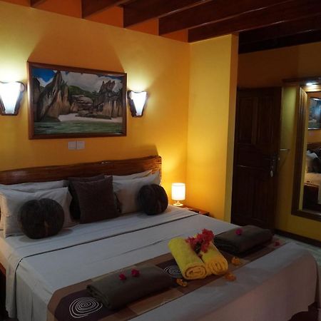 Anse Kerlan Beach Chalets מראה חיצוני תמונה