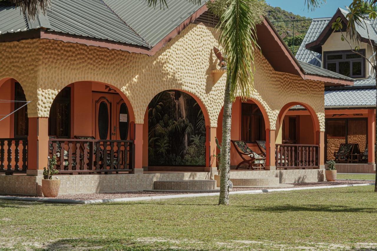 Anse Kerlan Beach Chalets מראה חיצוני תמונה
