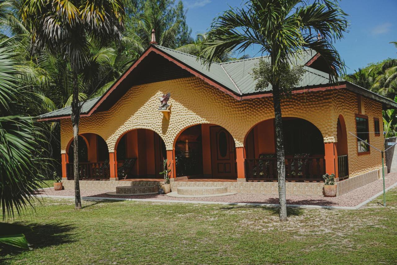 Anse Kerlan Beach Chalets מראה חיצוני תמונה