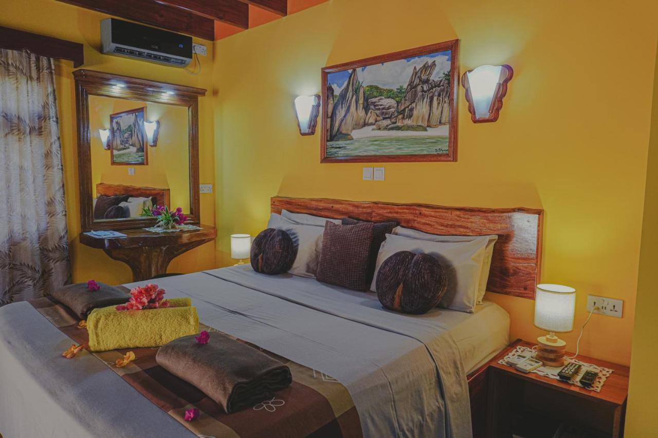 Anse Kerlan Beach Chalets מראה חיצוני תמונה