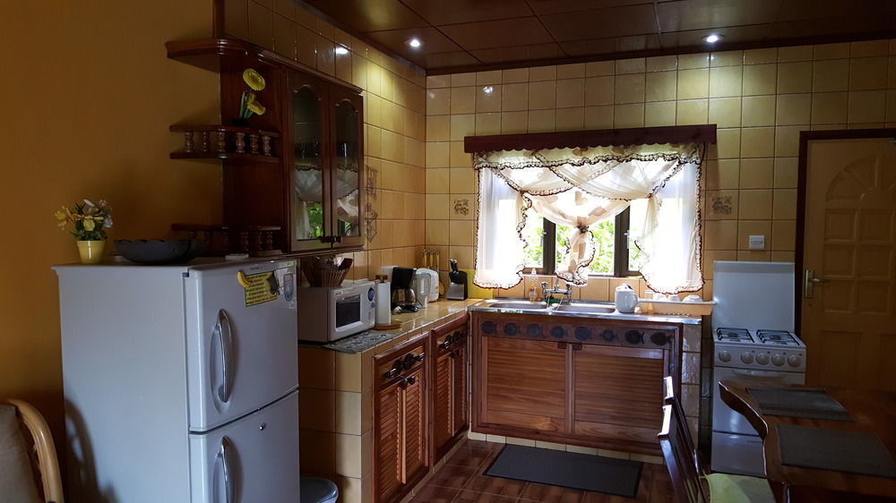 Anse Kerlan Beach Chalets מראה חיצוני תמונה