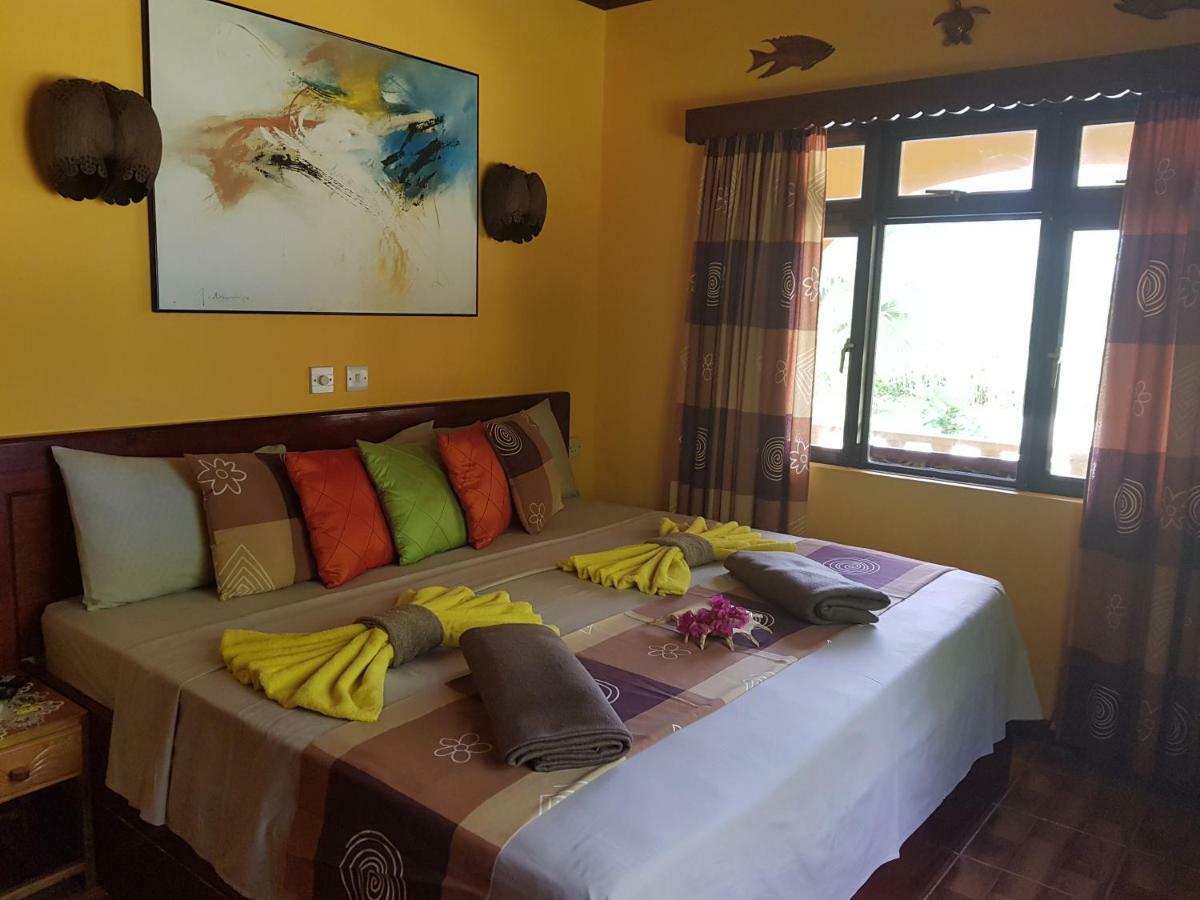 Anse Kerlan Beach Chalets מראה חיצוני תמונה